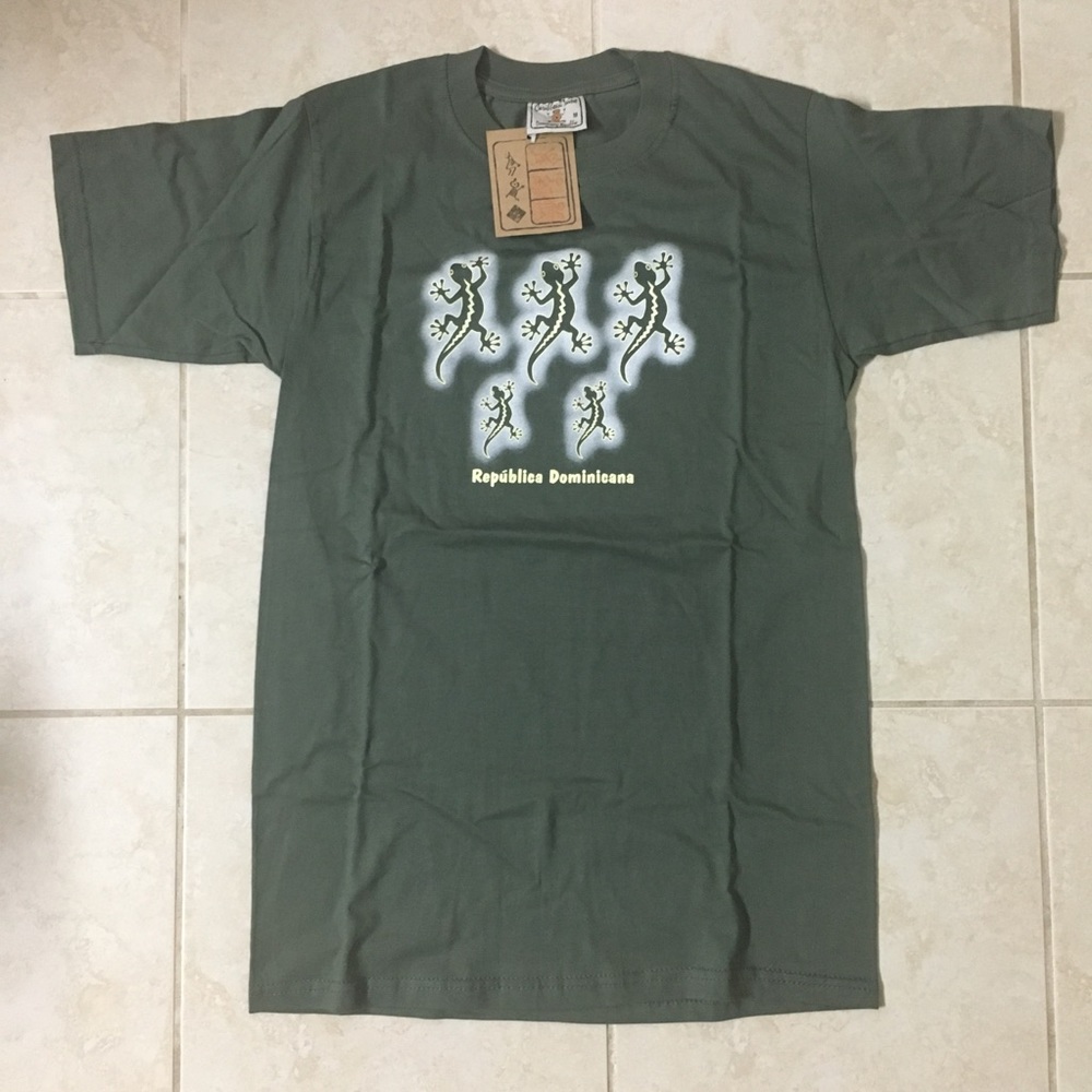 New Men’s Dominican Republic Tee Medium Green